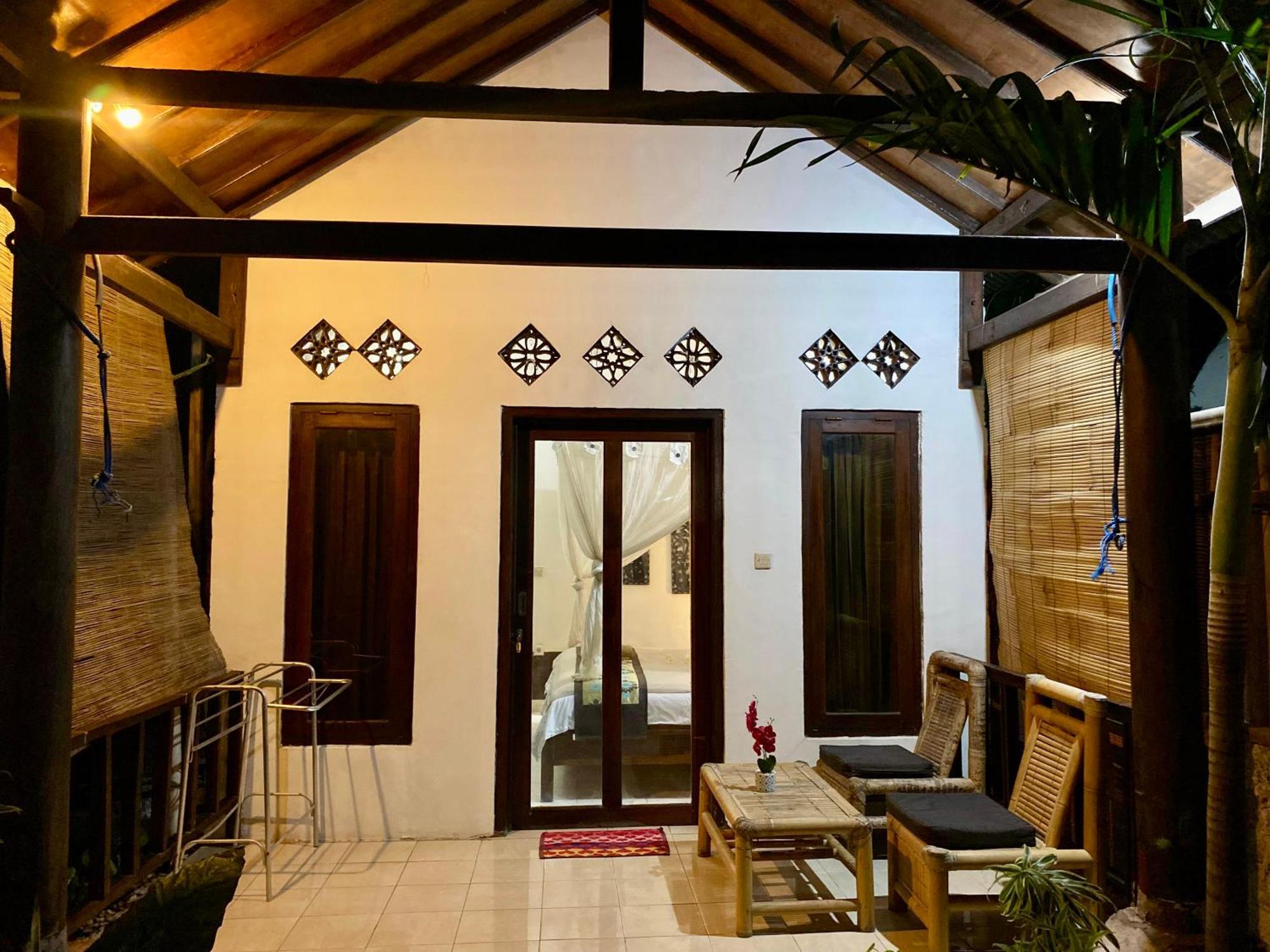 Zoe Bungalows Gili Trawangan Exterior photo